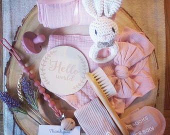 Neugeborenen Geschenk, Baby Geschenk, Baby Geschenk Box, Baby Boy, Baby Girl, Neugeborenen Geschenk Set, Baby Socken, Baby Shower Geschenk, Baby Haarbürste, Häkeln Rassel