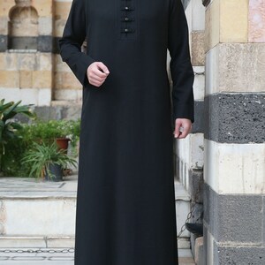 Men's Jabbar Arabic Traditional Emirati-style thobe image 5