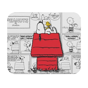 Tappetino per mouse Peanuts, accessorio da scrivania a tema cartone animato, divertente decorazione per ufficio, regalo per gli amanti di Snoopy, decorazione per la cameretta dei bambini, spazio di lavoro unico