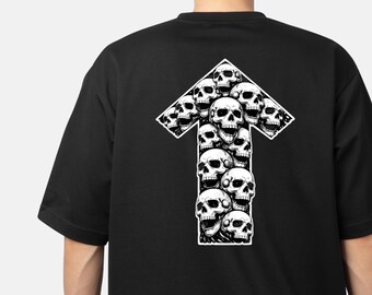 PNG de caveira gótica com flecha, estampa para camiseta de motociclista de Halloween