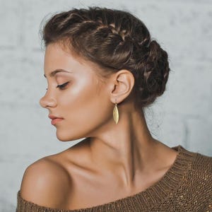 Boucles d'oreilles Feuille d'olivier | Finition laiton, or ou argent | Bijoux inspirés de l'art grec