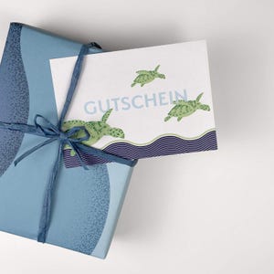 Gutscheinkarte, Postkarten-Set mit Umschlag und Aufkleber für einen Geschenk-Gutschein, DIN A6 Format umweltfreundliches Recyclingpapier