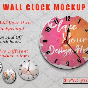 Może przedstawiać: Makieta okrągłego zegara ściennego z różowo-pomarańczowym tłem akwarelowym. Tarcza zegara ma czarne cyfry i wskazówki, a tekst "Place Your Design Here" jest napisany białym kursywą. Obraz zawiera tekst "2 PSD FILES".