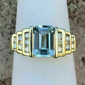 Elegante anillo Art Decó con aguamarina de talla esmeralda y diamantes Anillo de compromiso estilo antiguo vintage Anillo artesanal estilo Art Decó Anillo de cóctel