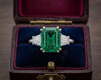 Art deco antieke diamanten verlovingsring met smaragd en stokbrood in 14 kt witgoud vintage stijl Edwardiaanse ring mid-century jubileumring