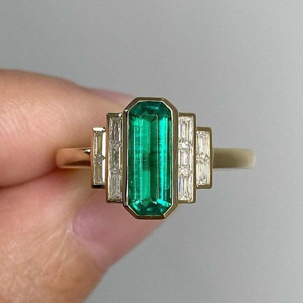 Art Deco Antique Emerald & Baguette Diamond Halo Engagement Ring in 925 Sterling Silver Vintage-style Ring Birthstone Ring Anniversary Gift