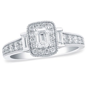 Vera Wang Love Collection Graceful and Elegant Emerald Diamond Halo Engagement Ring in 925 Sterling Silver Luxurious Ring Modern Design Ring