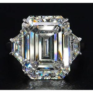 Elizabeth Taylors Emerald-cut Diamond Engagement Ring in Sterling Silver 12 CT Big Gemstone Ring Celebrity Ring Solitaire Three-stone Ring