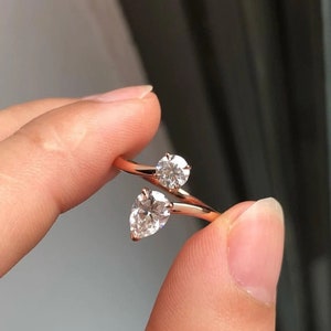 Solitaire Toi Et Moi Ring Stunning Diamond Engagement Ring in 14K Rose Gold Gorgeous Wedding Ring Beautiful Propose Ring Anniversary Gift