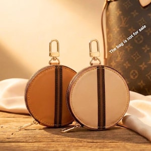 Round Vachetta Leather Coin Purse Charm, Mini Wallet, Multi Pochette Accessory, Luxury Handbag Organizer