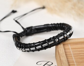 Bracelet personnalisé en cuir morse : bijoux à message secret