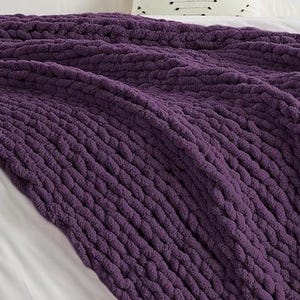 Dunkel lila Grobstrick Decke, werfen, Decke, flauschige und weiche Decke, Baby Decke, Bett werfen, neue Mutter, Abschlussgeschenk, einzigartiges Geschenk