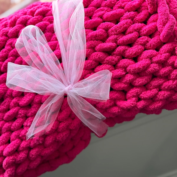 Hot Pink Chunky Knit Blanket, Throw Blankets for Bed or Sofa, Fluffy Soft Blanket, Baby Blanket, Bed Throw, New Mom, unique valentine gift
