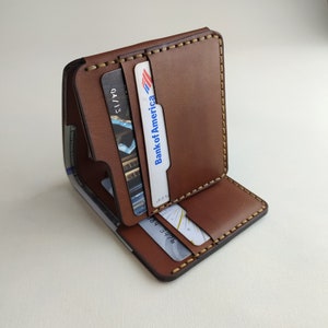 Cartera de cuero delgada, cartera minimalista para hombres, cuero genuino, cartera grabada, cartera personalizada, cartera multitarjeta, cartera triple