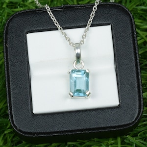 Vintage Green Sapphire pendant | 925 Sterling Silver Sapphire Necklace | Emerald Shape Jewelry Pendant | Women Gift For Her Pendant.