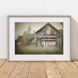 Barn Photography Print, Rustic Farmhouse Decor, Cabin Decor, American Flag Art, Farm Wall Art, Old Wood Barn, Pennsylvania Summer Landscape