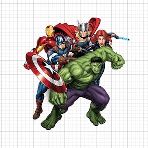 Può includere: Un'illustrazione in stile fumetto che mostra un gruppo di supereroi, tra cui Hulk, Capitan America, Iron Man, Thor e Vedova Nera. Hulk è in primo piano, con le braccia distese e un'espressione determinata sul viso. Gli altri supereroi sono dietro di lui, con Capitan America che tiene il suo scudo davanti a sé.
