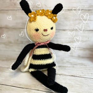 Wzór cyfrowy: Śliczna pszczoła amigurumi z kwiatami-Instant Download-wzór szydełkowy pszczół-wzór szydełkowy pszczół Amigurumi-wzór szydełkowy PDF