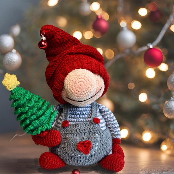 christmas gnome crochet pattern- christmas tree pattern- crochet snowman- Instant Download- Crochet pattern Crochet Gnome - Digital pattern