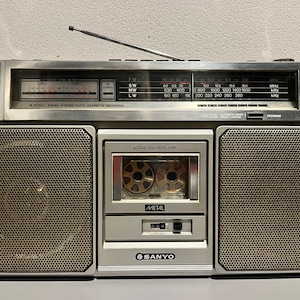 Sanyo M9975LU Radiocassette Boombox Vintage