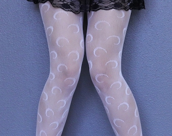 Y2K Grunge Moon Pattern White Fishnets - Bas résille gothique Emo - Collants noirs Lolita - Collants résille style Ins - Collants Kawaii