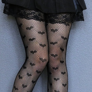 Résilles noires à motifs de coeur Bas résille gothique Emo Collants résilles noirs Collants résille Harajuku Grunge Collants résille Alt image 1