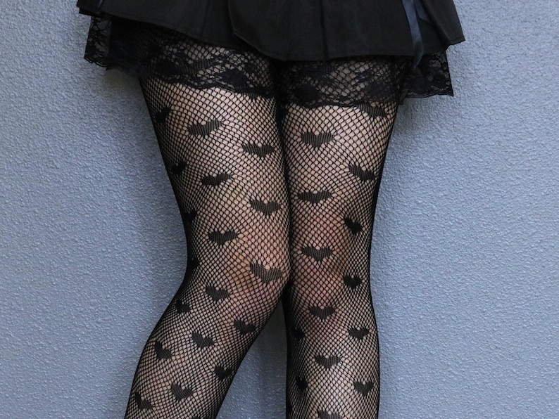 Résilles noires à motifs de coeur Bas résille gothique Emo Collants résilles noirs Collants résille Harajuku Grunge Collants résille Alt image 1