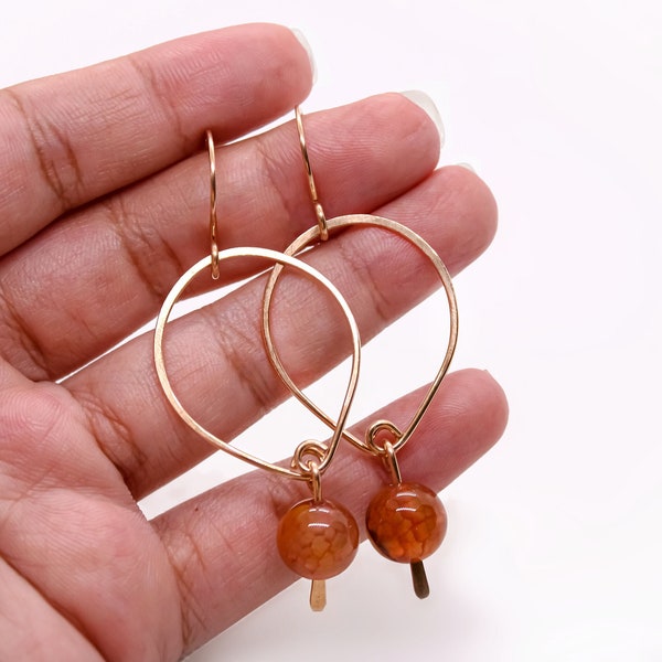 Customizable Agate 14k Gold filled or Sterling Silver Dangle Earrings. Colorful Agate Earrings. Handmade dangle earrings. Wire Jewelry.