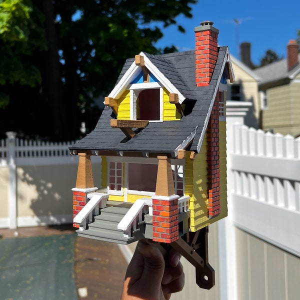 3D Printed Bungalow Birdhouse. Can be Handpainted.