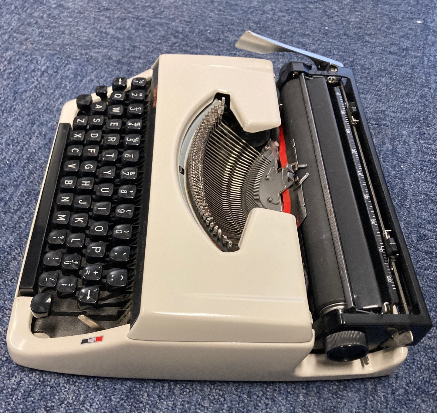 Brother Deluxe 220 Typewriter (1986) – QWERTY – Made in Japan