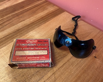 Okulary przeciwsłoneczne Vintage Portia Actintherapy – Londyn – Zabieg promieniami ultrafioletowymi – Oryginalne pudełko – Przedmiot kolekcjonerski medyczny