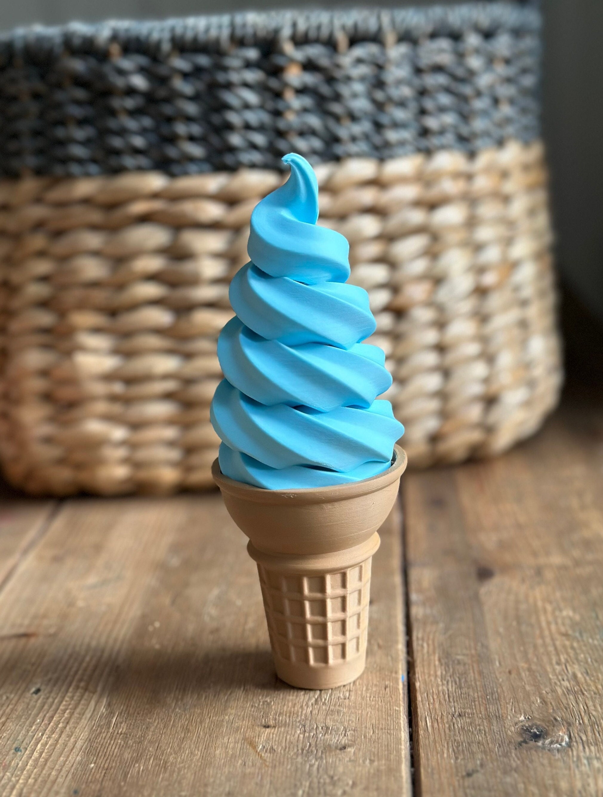 Miniature SOFT SERVE Ice Cream Cone, Summer Treat for Your BJD