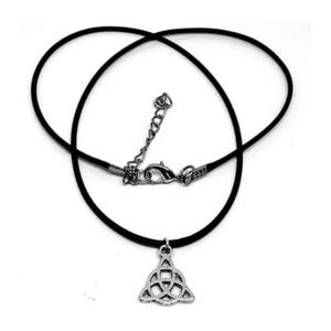 Celtic Triquetra Necklace Trinity Knot Jewellery Witches protection charm Pagan jewellery wicca gift Men&#39;s Celtic pendant Wiccan witchy gift