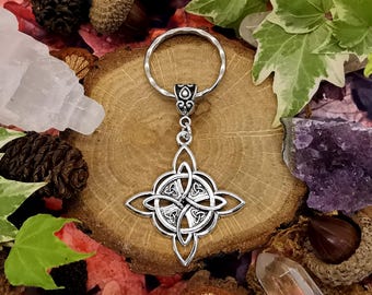 Witches Knot Keychain Protection Charm Keyring Wiccan Keychain Witches protection symbol Pagan accessory gift Sigel pendant Gothic keychain