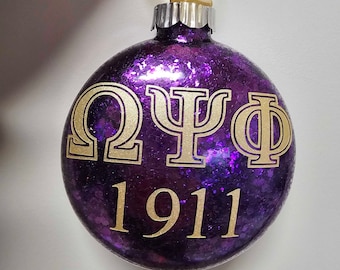 Adorno navideño de la fraternidad Omega Psi Phi, Inc.