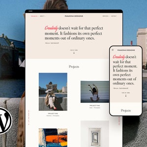 Könnte beinhalten: Website-Screenshot, der ein Website-Design für Ramona Designs zeigt. Die Website enthält ein Zitat von Bruce Sarvabant: "Kreativität wartet nicht auf den perfekten Moment. Sie kreiert ihre eigenen perfekten Momente aus gewöhnlichen Momenten."