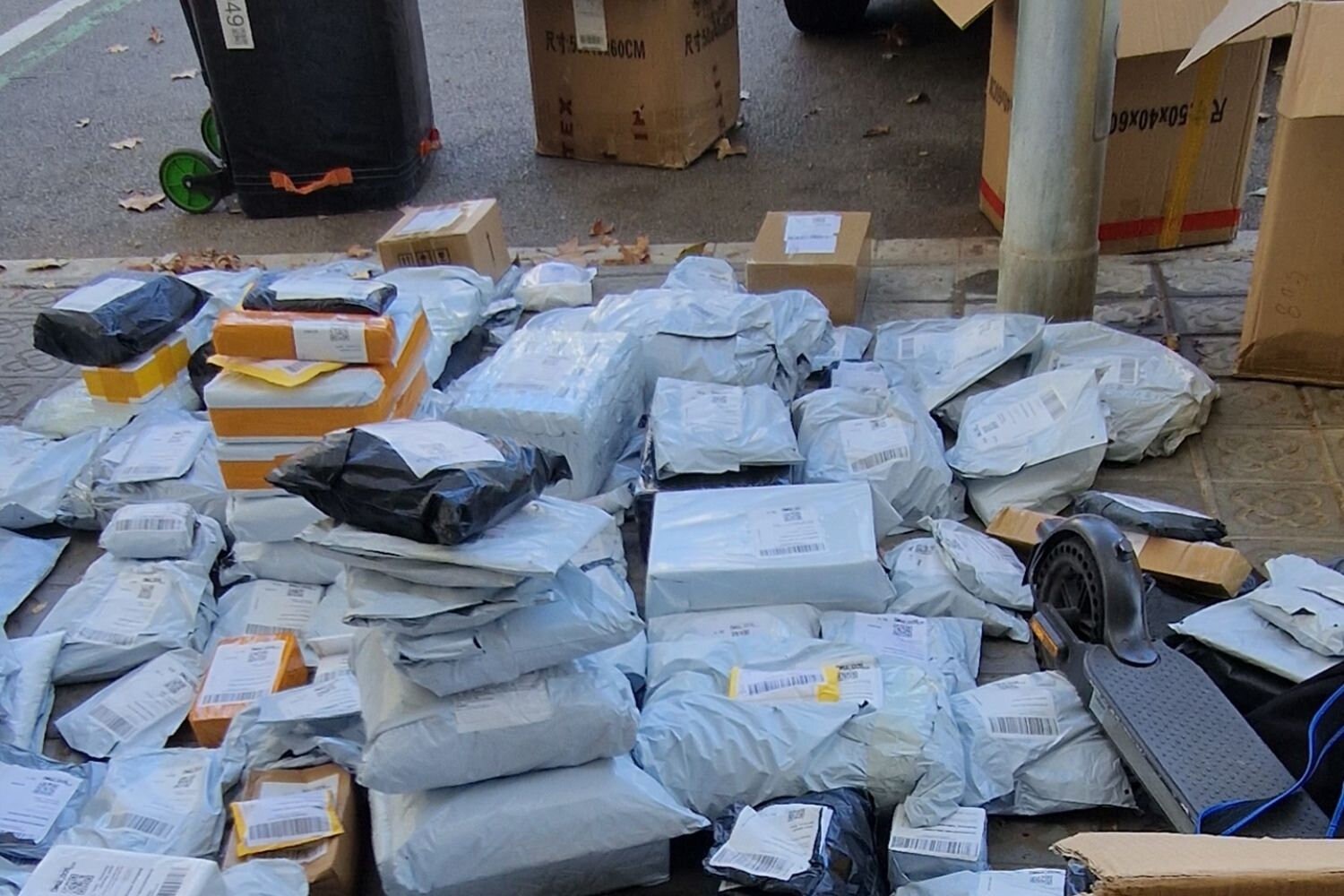 Buy Amazon Returns Parcel. Online in India Etsy