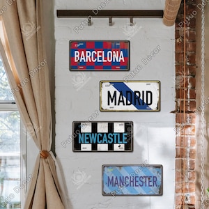 Targa in metallo famosa della città Targa delle licenze Targa in latta arrugginita vintage per bar, pub, caverna dell'uomo, decorazione da parete per club, Barcellona, Madrid, Milano