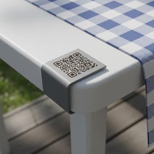 QR-kodsklämma för LIFETIME-bord | Klämma för leverantörsdisplay | Skylthållare för företag | Tillbehör till hantverksmonter | Företagslogotyp