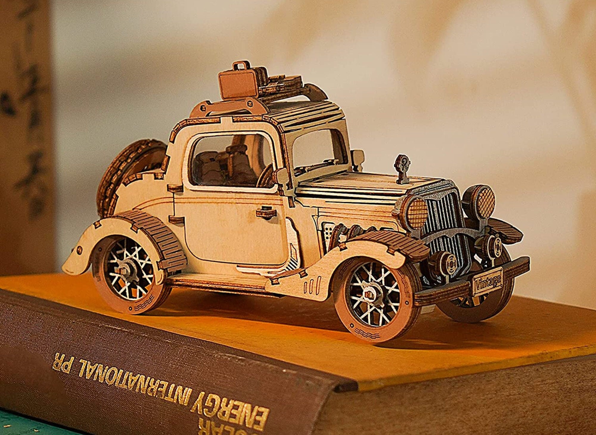 HERCHR Model Car, Classic Car Scale Models Miniature Old Vintage Car Arts  Craft Office Home Desktop Decor Gift