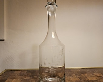 Vintage Decanter Floral Etched Toscany Long-Neck Wine Decanter