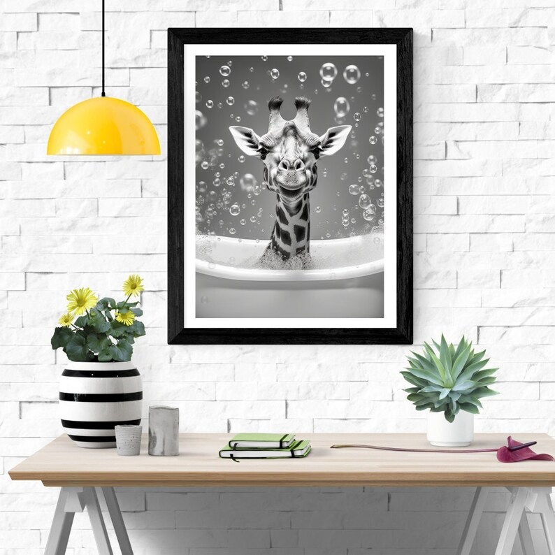 Affiche Girafe à la Baignoire Rétro Humour
