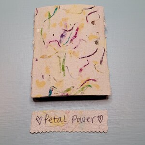 Lot de 9 marguerites folles Petal Power, papier recyclé fait main