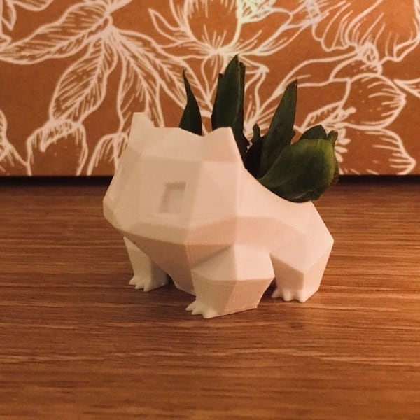 Pot Bulbizarre Low Poly - Décoration de Jardin ou Bureau Unique