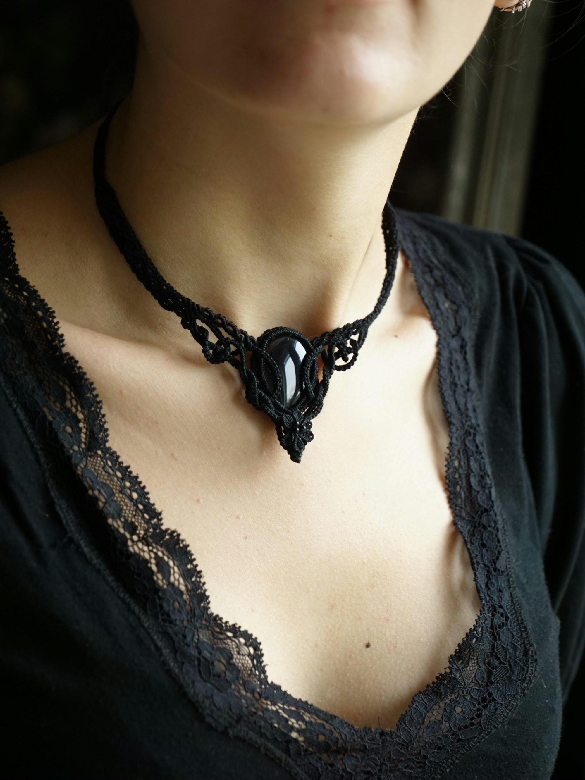 Collier Ras De Cou Style Gothique - France