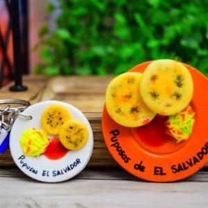 Salvadoran Pupusa Keychain - Artisan Gift from El Salvador - Authentic Salvadoran Pupusas Keychain for Your Keys - Salvadoran Souvenirs Keychain and magnet