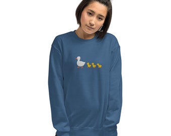 Bluza z haftowaną kaczką, bluza z haftowaną kaczką z okrągłym dekoltem, koszula z kaczątkiem, słodka bluza, wygodna haftowana koszula