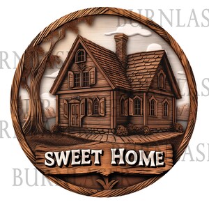 Pu&ograve; includere: Un cartello rotondo in legno intagliato con un'immagine dettagliata di una piccola casa e un cartello che dice "Sweet Home".