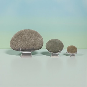 Acrylic Display Stand for Engraved River Stones