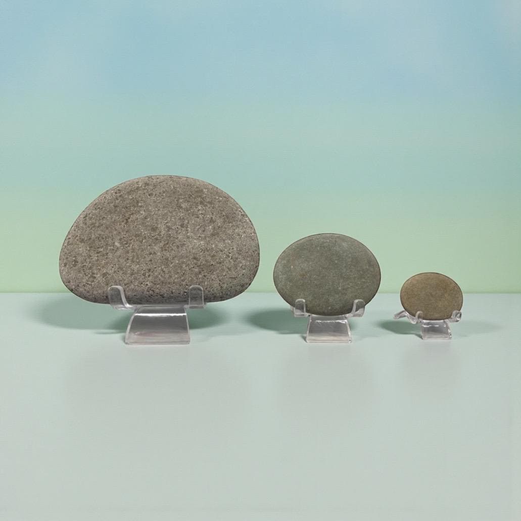 Acrylic Display Stand for Engraved River Stones